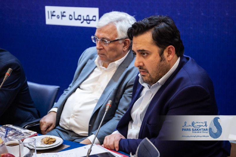 پانار | پارس ساختار | سری دوم گزارش تصویری//نشست مشترک دکتر اتابک وزیر صنعت، معدن و تجارت، نمایندگان عضو کمیسیون صنایع و معادن مجلس شورای اسلامی ،دکتر سرمست استاندار آذربایجان شرقی با حضور دکتر نواده اباذر مدیر ارشد اجرایی گروه صنعتی پارس ساختار و رئیس انجمن فولاد آذربایجان 